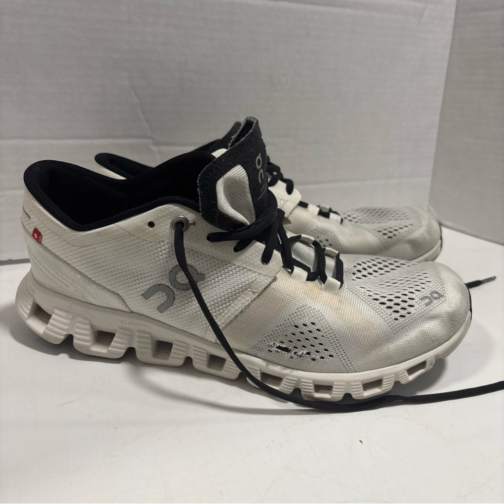 On Cloud Cloudrunner Womens Shoes 8.5 White Running CloudTec Training Sneaker